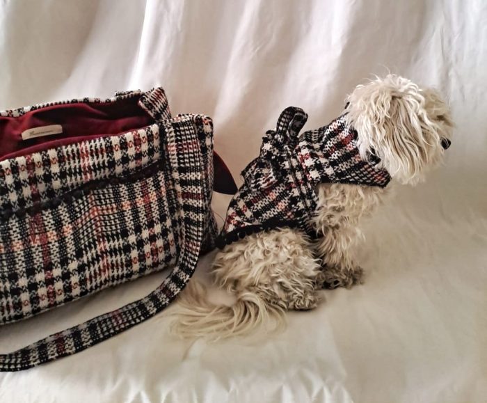 Baisesmamain Pet Couture - Cecilia Benetti Design - Doggy Coat- cappotto tartan per cani - Doggy Bag - borsa per cani