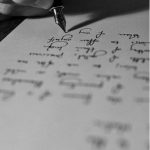 Lettera scritta a mano con penna stilografica su carta, stile diario personale