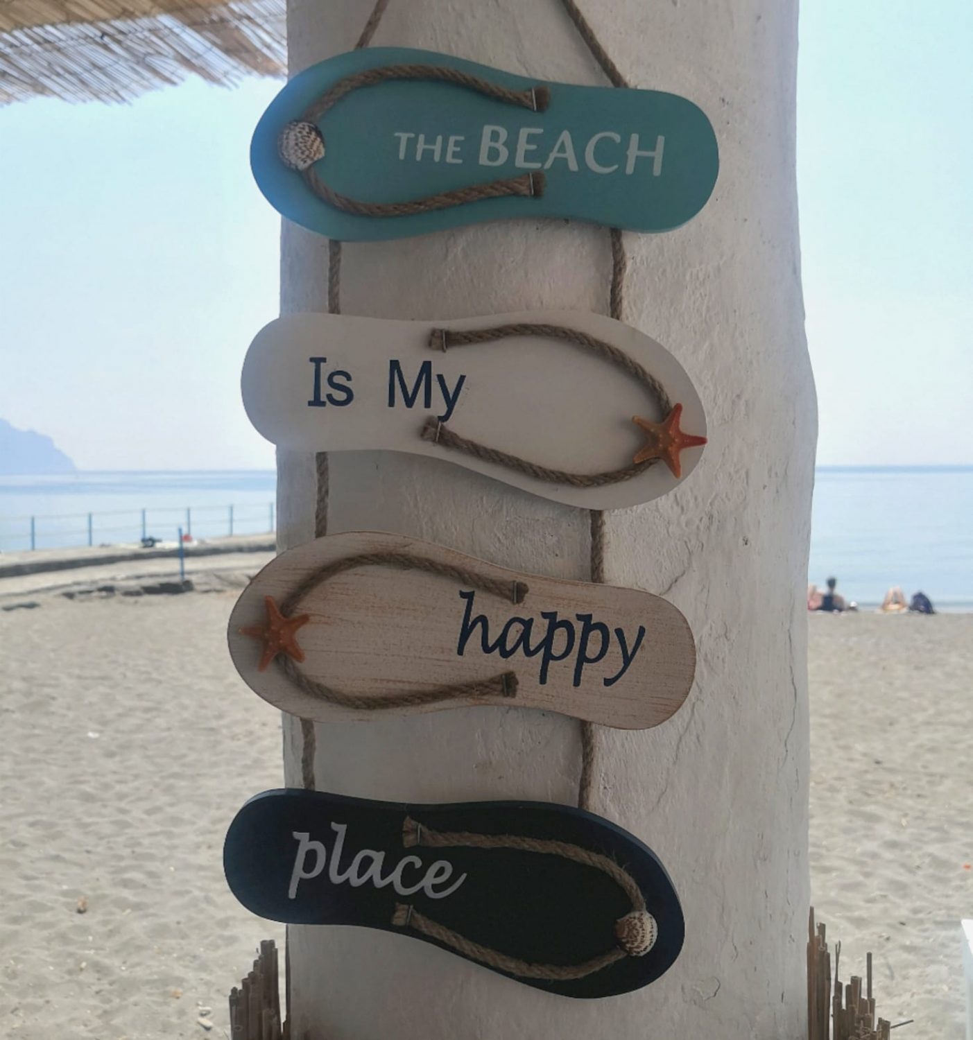 Baisesmamain - Cecilia Benetti Design-ètè- baisesmamain a la plage - the beach is my happy place